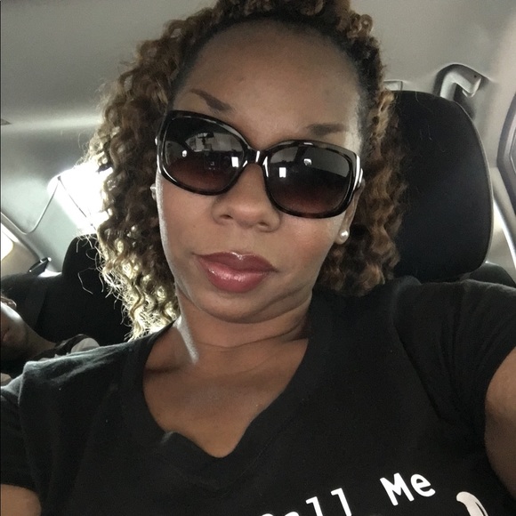 Meet your Posher, Chaundra - Picture 2 of 2